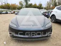 2024 Tesla Model 3 фото