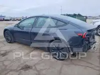 2024 Tesla Model 3 фото