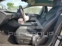2024 Tesla Model 3 фото