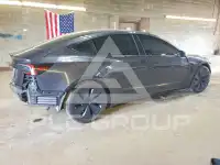 2024 Tesla Model 3 фото