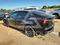 2024 Tesla Model 3 фото