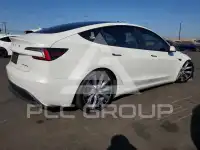 2024 Tesla Model 3 фото