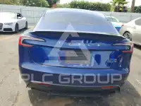 2024 Tesla Model 3 фото