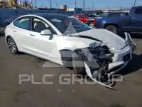 2024 Tesla Model 3 фото