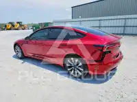 2024 Tesla Model 3 фото