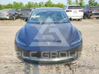 2024 Tesla Model 3 фото