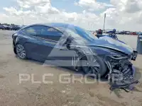 2024 Tesla Model 3 фото