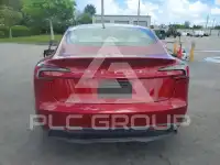 2024 Tesla Model 3 фото