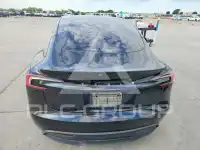 2024 Tesla Model 3 фото
