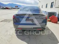 2024 Tesla Model 3 фото