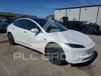 2024 Tesla Model 3 фото