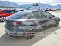2024 Tesla Model 3 фото