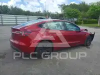2024 Tesla Model 3 фото