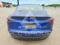 2024 Tesla Model 3 фото