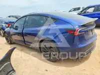 2024 Tesla Model 3 фото