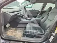 2024 Tesla  фото