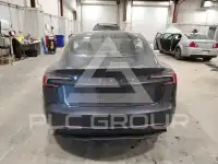 2024 Tesla Model 3 фото