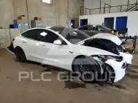 2024 Tesla Model 3 фото