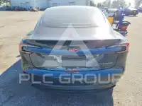 2024 Tesla Model 3 фото