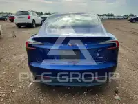 2024 Tesla Model 3 фото