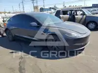 2024 Tesla Model 3 фото