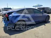 2024 Tesla Model 3 фото