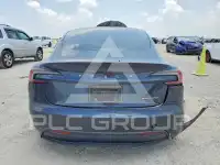 2024 Tesla Model 3 фото