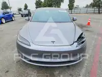 2024 Tesla Model 3 фото