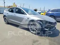 2024 Tesla Model 3 фото