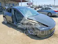 2024 Tesla Model 3 фото