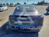2024 Tesla Model 3 фото