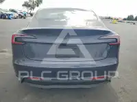 2024 Tesla Model 3 фото