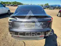 2024 Tesla Model 3 фото