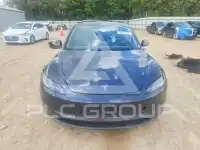 2024 Tesla Model 3 фото