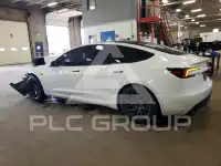 2024 Tesla Model 3 фото