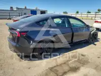 2024 Tesla Model 3 фото