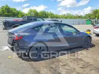 2024 Tesla Model 3 фото