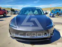 2024 Tesla Model 3 фото
