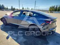 2024 Tesla Model 3 фото