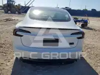 2024 Tesla Model 3 фото