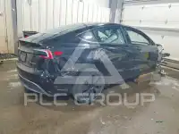 2024 Tesla Model 3 фото