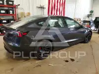 2024 Tesla Model 3 фото