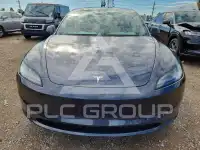 2024 Tesla Model 3 фото