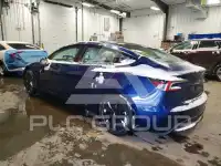 2024 Tesla Model 3 фото