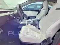 2024 Tesla Model 3 фото