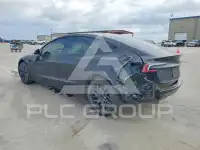 2024 Tesla Model 3 фото