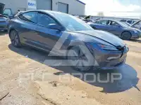 2024 Tesla Model 3 фото