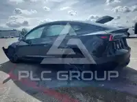 2024 Tesla Model 3 фото