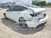2024 Tesla Model 3 фото