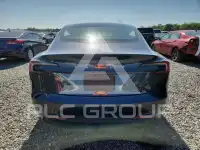 2024 Tesla Model 3 фото